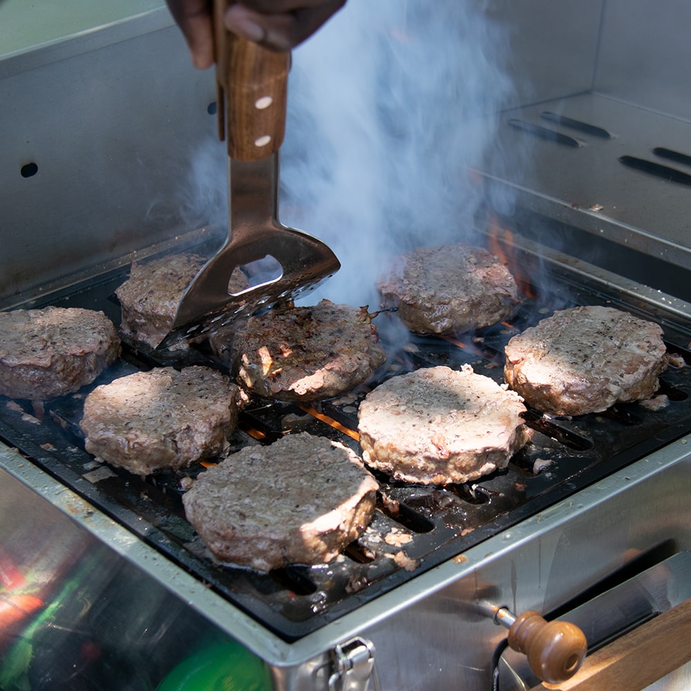 FOUR-PIECE GRILLING ESSENTIAL BUNDLE