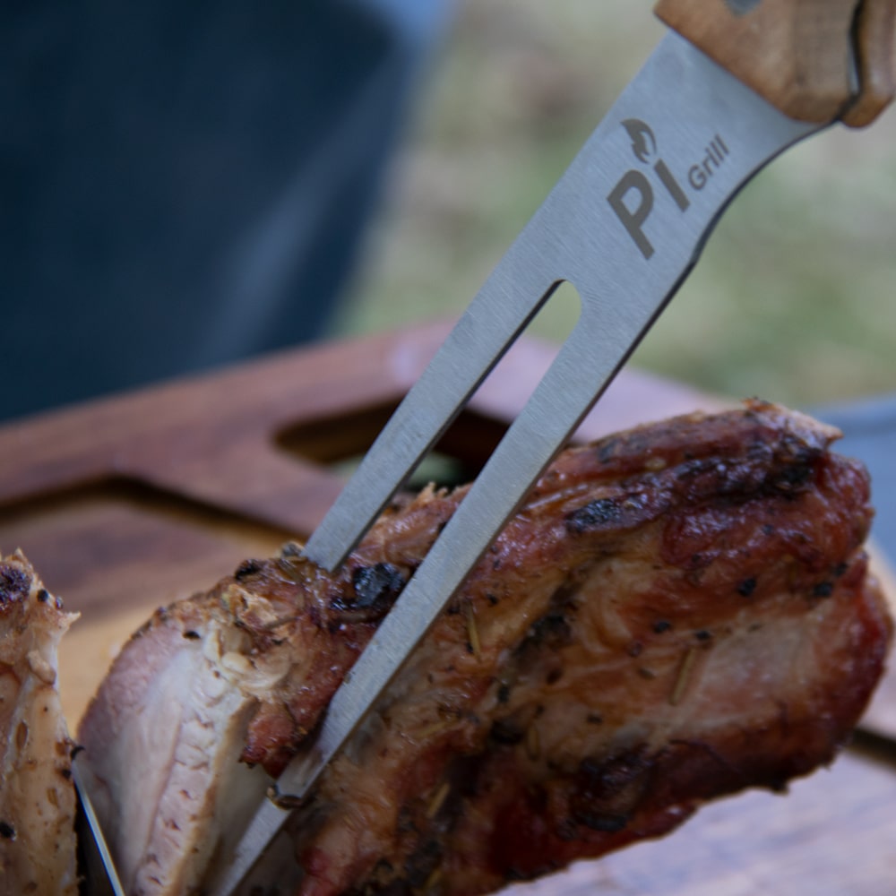 REVERSIBLE CUTLERY & CUTTING BOARD SET